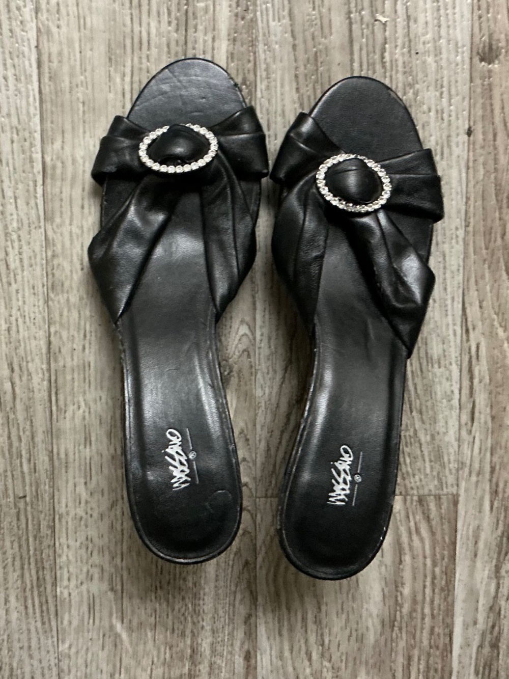 Vintage leather Mossimo high Heel slip on shoes black